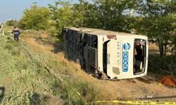 Konya'da yolcu otobüsü devrildi: 1 ölü, 26 yaralı