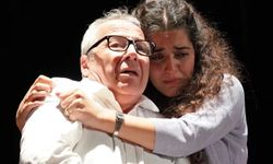 Ayvalık Belediye Tiyatrosu’na üç dalda ödül