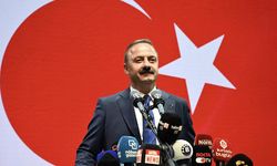 Ağıralioğlu'ndan önemli açıklama: Dünya 3. Cihan Harbi gibi sıkışıyor
