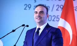Bakan Kacır: Endonezya, Türkiye'den 48 adet KAAN savaş uçağı alacak