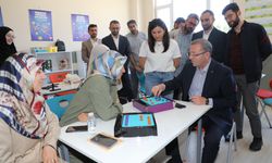 Vali Ziya Polat, Akıl ve Zeka Oyunları Kursu’nu ziyaret etti