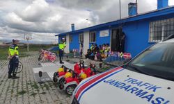 Kars’ta öğrencilere trafik eğitimi düzenlendi