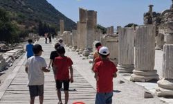 Koruma altındaki çocuklara tarih ve doğa gezisi: Efes ve Pamukkale'ye anlamlı gezi
