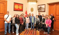 Kars Valisi Ziya Polat’tan misafirlere sıcak karşılama ve tarihi tanıtım