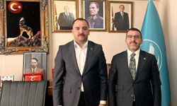 AK Parti Kars Milletvekili Adem Çalkın’dan Ülkü Ocakları Kars İl Başkanlığı’na bayram ziyareti