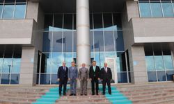 Kars ve Ardahan Rektörlerinden Iğdır Rektörü Prof. Dr. Ekrem Gürel’e hayırlı olsun ziyareti