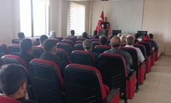 Akyaka’da kadına yönelik şiddet ve zorla evliliklerle mücadele eğitimi verildi