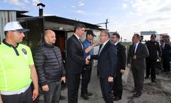 Vali Ziya Polat ve Milletvekili Adem Çalkın'dan emniyet uygulama noktasına bayram ziyareti