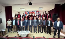Şalpazarı Anadolu İHL'de 13 öğrenci kep fırlattı