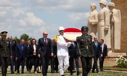TBMM Başkanı Numan Kurtulmuş ve Başkanlık Divanı, Anıtkabir’i ziyaret etti