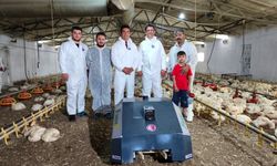 ÇOMÜ’lü akademisyenlerden kümes hastalıklarında erken teşhis için yapay zeka destekli robot: BroBot