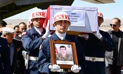 Sözleşmeli Er Özkanlı için Aksaray'da tören