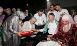 Pozantı Belediye Başkanı Avan’dan personeline anlamlı jest: Kınayı kendi elleriyle yaktı