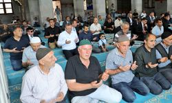 Kars'ta 15 Temmuz şehitleri için düzenlenen mevlid programına Vali Ziya Polat da katıldı