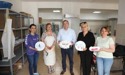 Kars Valisi Ziya Polat, Halk Eğitim Merkezi'ndeki kursiyerlerle buluştu