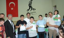 Sarıkamış’ta Yaz Spor Okulu sporcularına forma ve şort desteği yapıldı