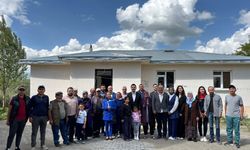 Susuz Kaymakamı Muhammed Emin Tutal, Şehit Aycan Değer’in kabrin de dua etti