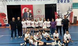 15 Temmuz’un ruhu sahaya yansıdı: Kars – Artvin voleybol müsabakasında dostluk kazandı