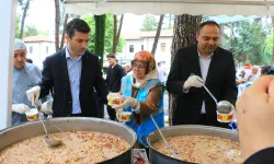 Erbaa'da 2 bin kişiye aşure ikram edildi