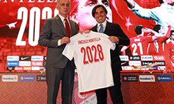 Montella'nın sözleşmesi 2028 yılına kadar uzatıldı