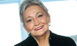 Yazar Pınar Kür hayatını kaybetti