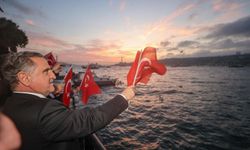 Zafer Haftası'nda anlamlı yolculuk: TCG Anadolu Gemisiyle Çanakkale'den İstanbul'a