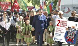 Dünya halk dansları ekipleri Gençlik Parkı’nda!
