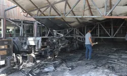 Diyarbakır’da traktörcüler sitesinde yangın: 3 iş yeri ve 19 traktör yandı
