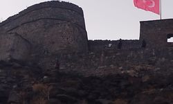 Kale surlarına çıkan bir kişi, intihar girişiminde bulundu