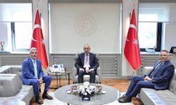 Ulaştırma ve Altyapı Bakanı Abdulkadir Uraloğlu’na Iğdır heyetinden ziyaret