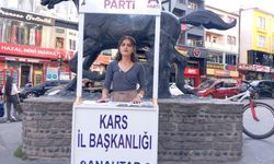 Anahtar Partisi Kars İl Gençlik Kolları’ndan bilgilendirme standı