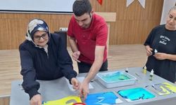 Kars'ta ebru sanatı veli katılım etkinliği ile renklendi