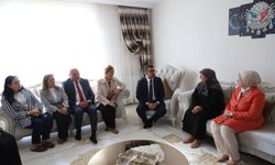Cumhurbaşkanı Recep Tayyip Erdoğan'ın göndermiş olduğu mektubu Şehit Annesine teslim edildi