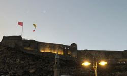 Ani’nin 961. Fetih yıldönümünde paramotor gösterisi nefes kesti