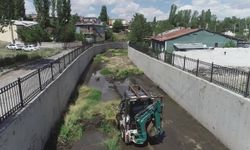 Kars'ta Devlet Su İşleri dere temizlik çalışmalarına başladı