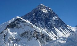 Everest Dağı’nda 10 yıl sonra ilk ücret artışı