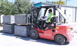 Haliliye'de parke taşı çalışmalarıyla yollar yenileniyor