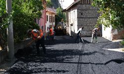 Güdül’de asfalt seferberliği: Yeşilöz’de çalışmalar sürüyor
