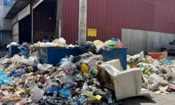 İzmir’de çöp sorunu büyüyor: Vatandaşlardan kötü koku tepkisi
