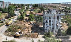 Çayırova’da riskli yapıların yıkımına başlandı