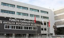 Antalya Büyükşehir Belediyesi'nde rüşvet ve yolsuzluk soruşturmasında 8 tutuklama