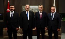 TİMBİR heyetinden İletişim Başkanı Burhanettin Duran’a ziyaret