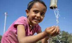 DSÖ ve UNICEF: Dünyada her 4 kişiden 1’i güvenli içme suyuna ulaşamıyor