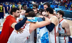 12 Dev Adam yarı final için sahada: Rakip Polonya