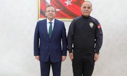 Kars Valisi Ziya Polat’tan Emniyet Müdürü Mehmet Ömür Saka’ya hayırlı olsun ziyareti