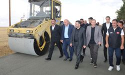 Vali Ziya Polat ve Milletvekili Adem Çalkın, Grup Köy Yolu çalışmalarını yerinde inceledi