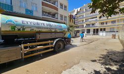 Geceyi gündüze katan temizlik ekibi, Eyyübiye'yi baştan aşağı temizliyor
