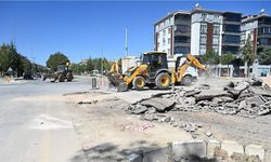 Isparta'da 230 ve 234 cadde kesişimine akıllı modern dönel kavşak yapılıyor