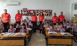 Kullanım süresi dolan uçak koltukları okul çantasına dönüştü