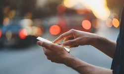 Facebook ve Instagram, İngiltere'de reklamsız abonelik sunacak